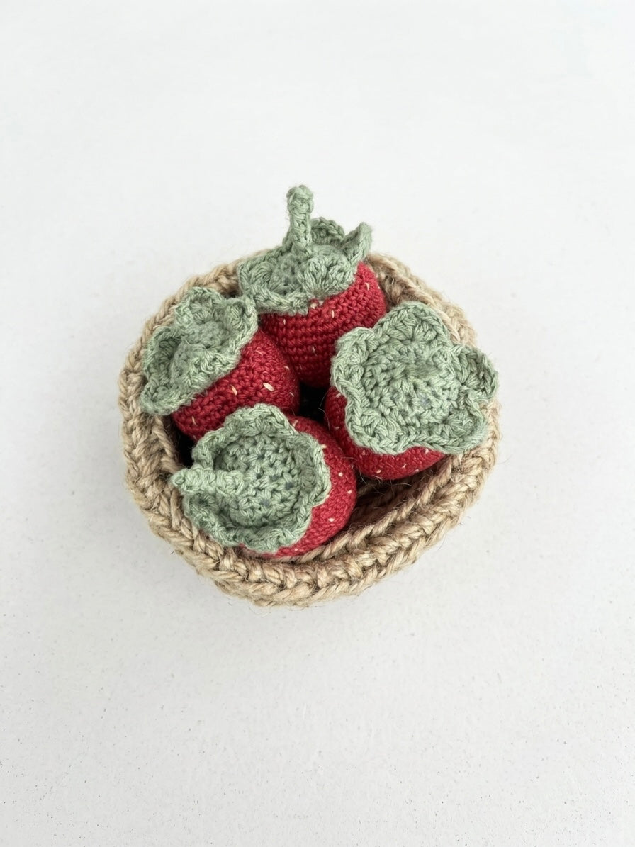 4 Erdbeeren mit Körbchen