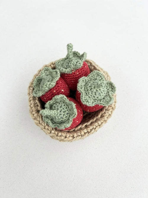 4 Erdbeeren mit Körbchen
